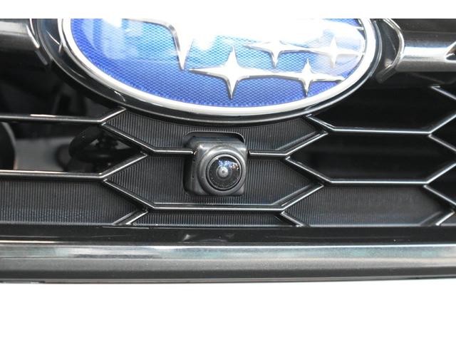 �t�����g�O�����ɑ������ꂽ�J�����̉f�����f�B�X�v���C�ɕ\���B���Ԃ̑O���̗l�q���m�F�ł��A���ʂ��̈��������_�⒓�ԁE���i���Ȃǂ̑O���m�F���T�|�[�g���܂��B