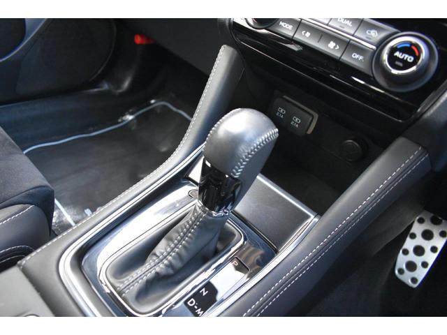 �V�t�g�u�[�c�A�s�A�m�u���b�N�������p�l���t���̖{�v���Z���N�g���o�[���̗p����Ă��܂��B