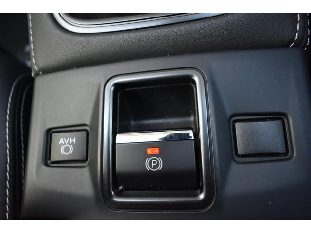 �d���p�[�L���O�u���[�L�̓X�C�b�`��i�w�ň����A�܂��͉����j�Ńp�[�L���O�u���[�L�̍쓮�E�������ł��܂��B�͂��K�v�Ȃ����߁A�N�ł��ȒP�ɑ���ł��܂��B