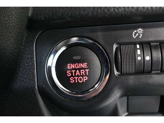 �X�}�[�g�L�[���o�b�O��|�P�b�g�ɓ��ꂽ�܂܁A�h�A�̃��b�N�E�A�����b�N�A�����ăG���W���̎n�����\�ł��B�������o����Ԃ��Ȃ��܂��B