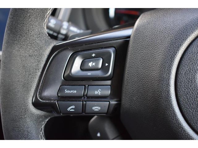 �^�]���Ɏ���n���h�����痣�����ƂȂ��C���t�H�e�C�������g�֘A�̑��삪�o���܂��B