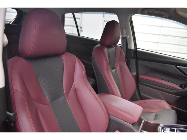 �{���h�[�ƃu���b�N�̑g�ݍ��킹�������I�Ȑ�p�{�v�V�[�g���̗p����A�㎿���X�|�[�e�B�[�Ȏ�����Ԃ����o���Ă��܂��B