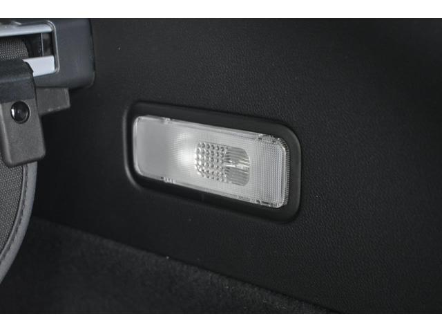 �g�����N�ɂ��Ɩ�������܂��B