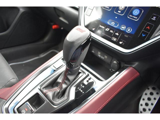 �V�t�g�u�[�c�A�s�A�m�u���b�N�������p�l���t���̖{�v���Z���N�g���o�[���̗p����Ă��܂��B