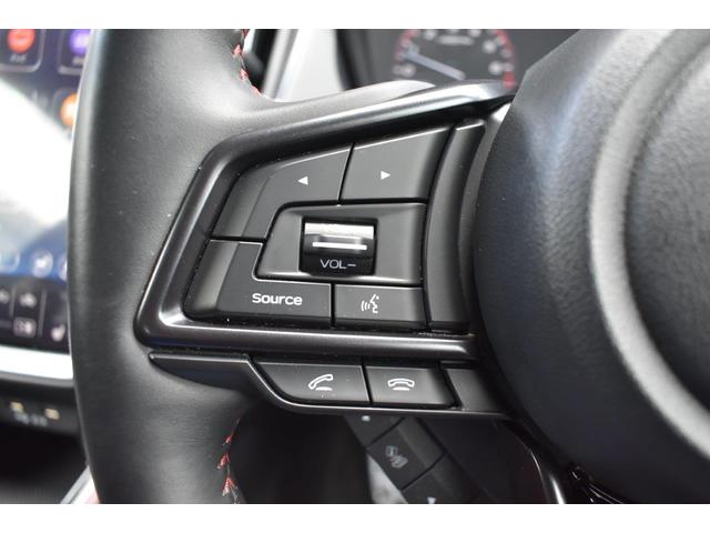 �^�]���Ɏ���n���h�����痣�����ƂȂ��C���t�H�e�C�������g�֘A�̑��삪�o���܂��B