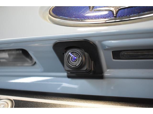 �ԗ�����̉f�����ԓ��̃f�B�X�v���C�ɕ\�����A���Ԏ����ގ��̏�Q������s�҂̊m�F��⏕���܂��B���L�p�����Y���̗p���A�L���͈͂��f���o�����Ƃ��ł��܂��B