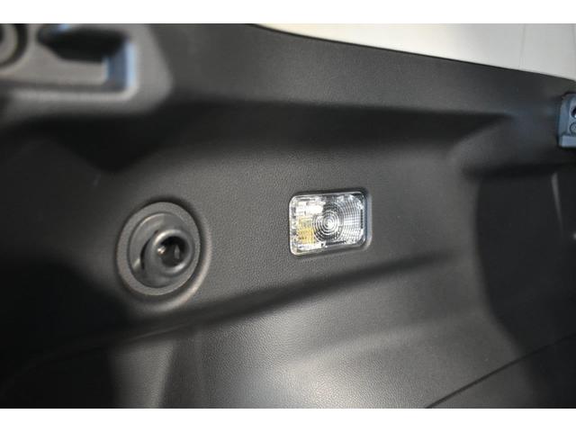 �g�����N�ɂ��Ɩ�������܂��B