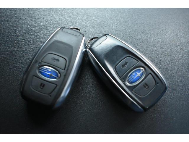 �X�}�[�g�L�[���g�т��Ă���΁A�h�A�n���h�������邾���Łi�܂��͓���̃X�C�b�`�����������Łj�A���̉����E�{�����\�ł��B�������o���K�v������܂���B