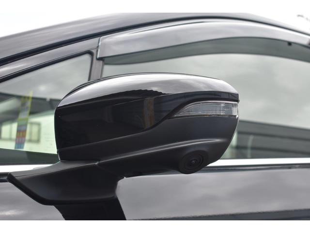 �h�A�~���[�J�����^�]�Ȃ���ł͊m�F���ɂ����ԗ��̍��O����A�^���̎��p���f���o���܂�