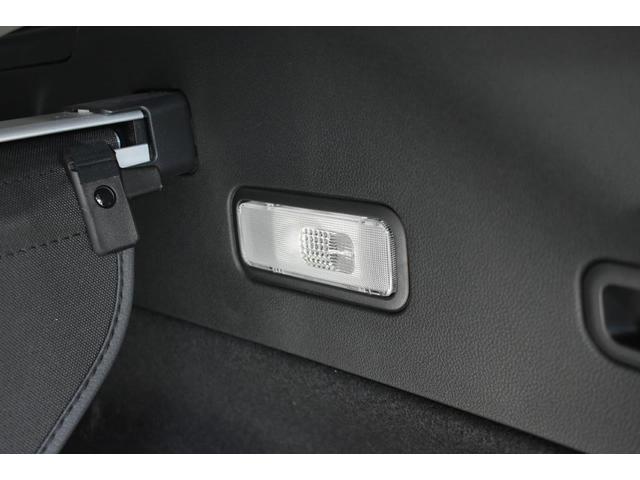 �g�����N�ɂ��Ɩ�������܂��B