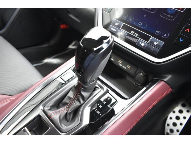 �V�t�g�u�[�c�A�s�A�m�u���b�N�������p�l���t���̖{�v���Z���N�g���o�[���̗p����Ă��܂��B