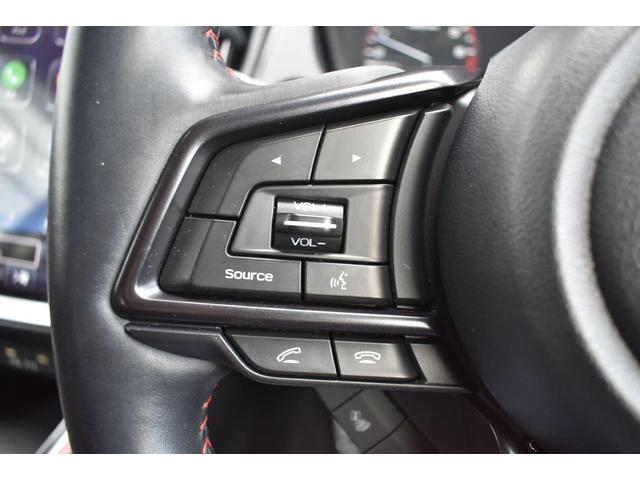 �^�]���Ɏ���n���h�����痣�����ƂȂ��C���t�H�e�C�������g�֘A�̑��삪�o���܂��B