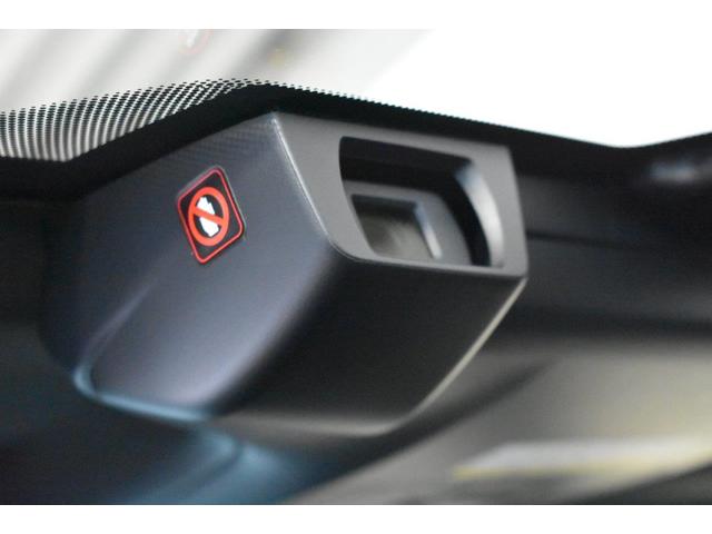 �t�����g�K���X�Ɏ��t����ꂽ�X�e���I�J���������Ȃ��̖ڂƂȂ��Ċ댯������܂����c