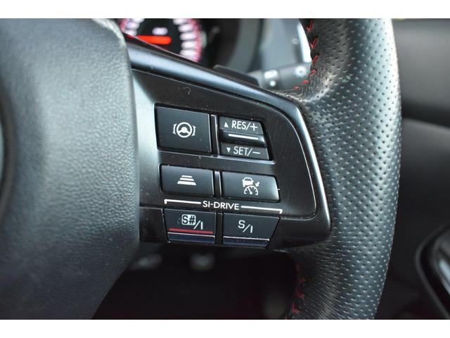 �^�]���Ɏ���n���h�����痣�����ƂȂ��^�]�x���@�\�⑖�s���[�h�̐؂�ւ��֘A�̑��삪�ł��܂��B