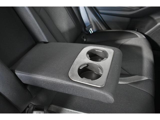 �㕔���Ȃɂ́A�����̃A�[�����X�g��|���ƂQ�̃h�����N�z���_�[�������\���ɂȂ��Ă��܂��B�㕔���Ȃ̏�����A���ݕ���u���̂ɕ֗��ȋ@�\�ł��B