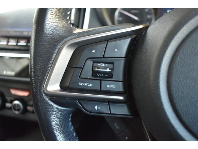 �^�]���Ɏ���n���h�����痣�����ƂȂ��C���t�H�e�C�������g�֘A�̑��삪�o���܂��B