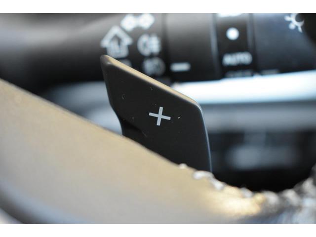 �^�]�҂��n���h�������𗣂����ɁA�}�j���A���g�����X�~�b�V�����Ԃ��^�]���Ă��邩�̂悤�ɁA�^���I�ȃM�A�`�F���W�i�ϑ���̕ύX�j���s�����߂̑��u�ł��B