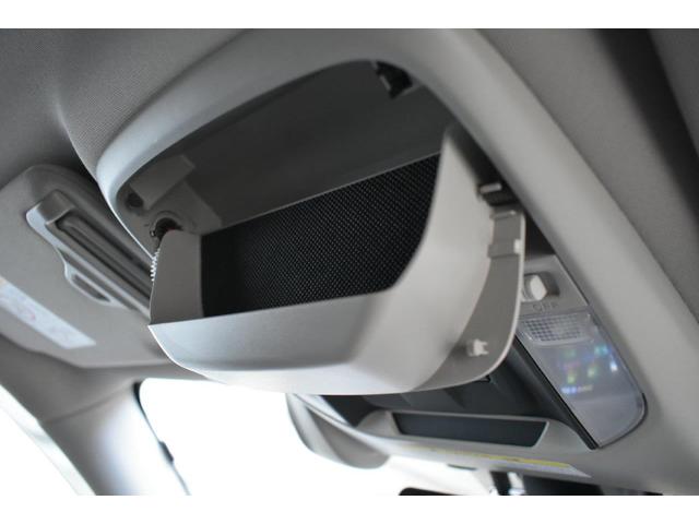 �T���O���X�Ȃǂ��i�[�ł���I�[�o�[�w�b�h�R���\�[���t���ł�