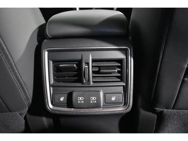 ���A���G�A�R�������o�����ƃV�[�g�q�[�^�[�E�t�r�a�d�����t���Ă��܂�