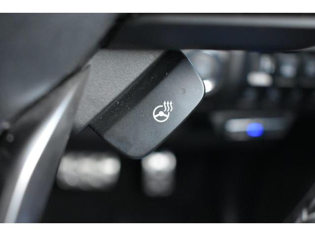 �X�e�A�����O�q�[�^�[�́A�V�[�g�q�[�^�[�ƕ����ē~��̉��K�ȃh���C�u���T�|�[�g����l�C�̑����ł��B