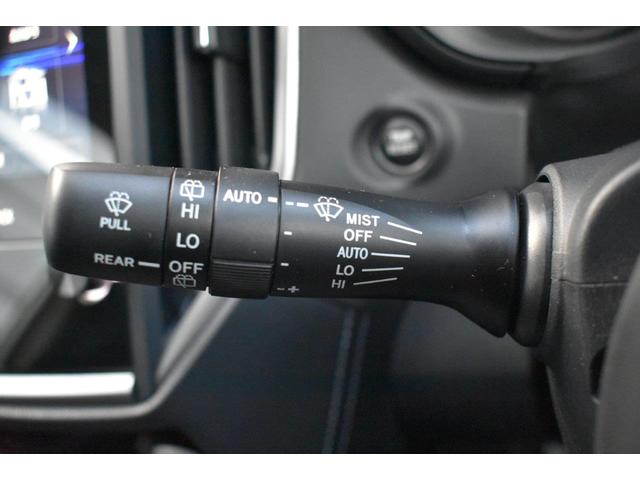 �J�H���m�����C�p�[�̓t�����g�K���X�㕔�̃Z���T�[���J�ʂ����m���A�J�̋����ɉ����āu�Ԍ��E�ᑬ�E�����v�������Ő؂�ւ���@�\�ł��B