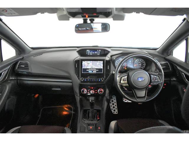 �L�X�Ƃ����K���X�G���A�ƗǍD�Ȏ��E�́A�^�]�̂��₷���ɍv�����Ă��܂��B