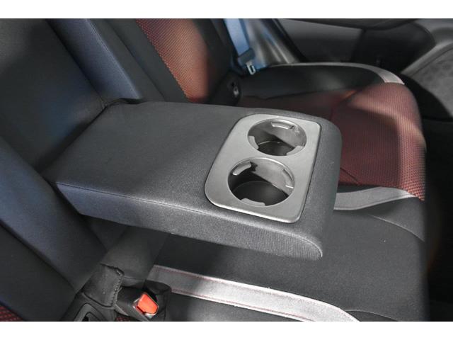 �㕔���Ȃɂ́A�����̃A�[�����X�g��|���ƂQ�̃h�����N�z���_�[�������\���ɂȂ��Ă��܂��B�㕔���Ȃ̏�����A���ݕ���u���̂ɕ֗��ȋ@�\�ł��B