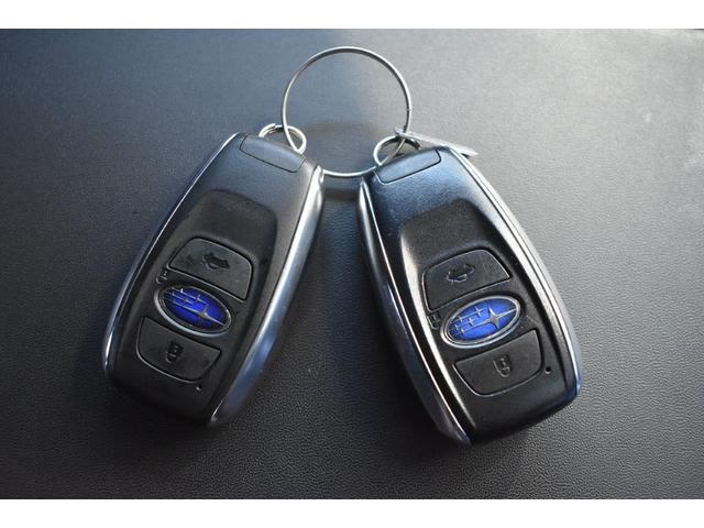 �X�}�[�g�L�[���g�т��Ă���΁A�h�A�n���h�������邾���Łi�܂��͓���̃X�C�b�`�����������Łj�A���̉����E�{�����\�ł��B�������o���K�v������܂���B