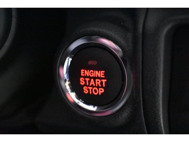 �X�}�[�g�L�[���o�b�O��|�P�b�g�ɓ��ꂽ�܂܁A�h�A�̃��b�N�E�A�����b�N�A�����ăG���W���̎n�����\�ł��B�������o����Ԃ��Ȃ��܂��B