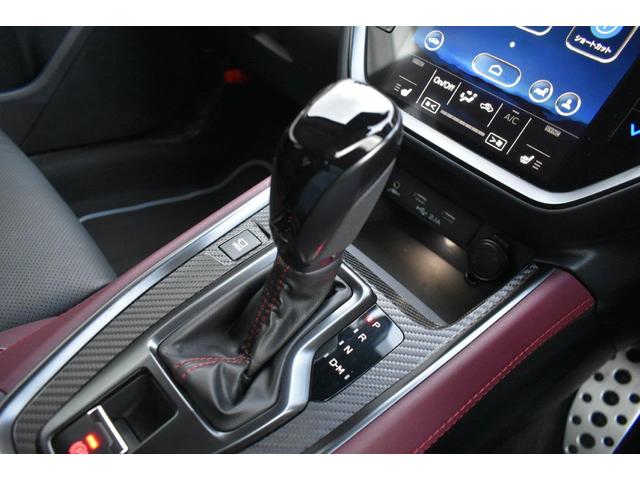 �V�t�g�u�[�c�A�s�A�m�u���b�N�������p�l���t���̖{�v���Z���N�g���o�[���̗p����Ă��܂��B