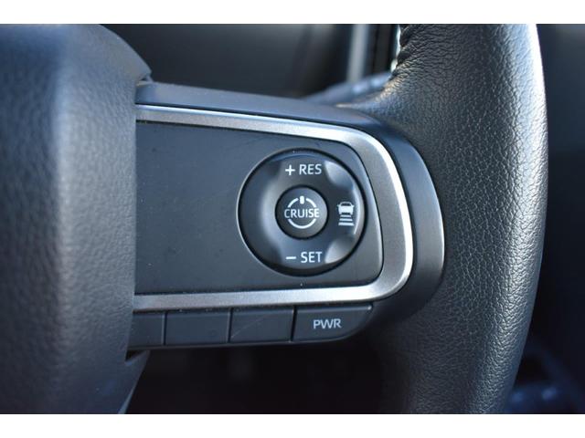 �^�]���Ɏ���n���h�����痣�����ƂȂ��^�]�x���@�\�⑖�s���[�h�̐؂�ւ��֘A�̑��삪�ł��܂��B