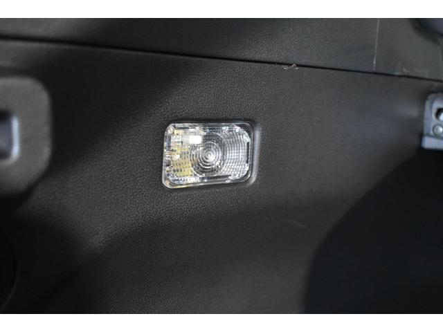 �g�����N�ɂ��Ɩ�������܂��B