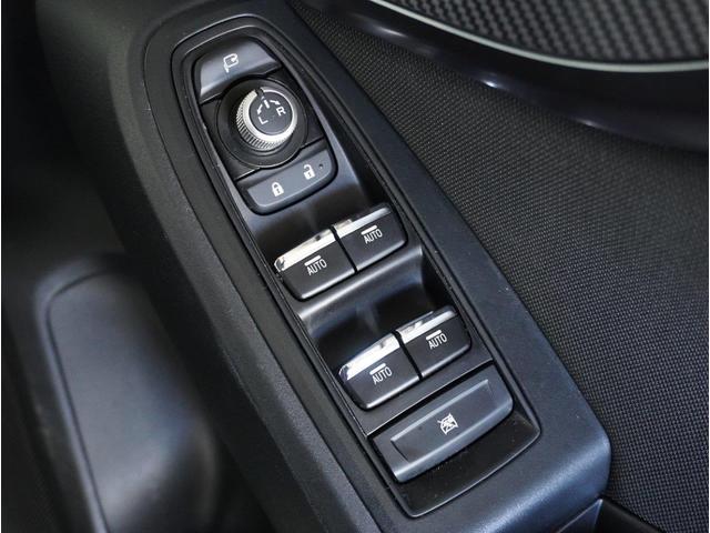 レヴォーグ GT EX EyeSight X搭載車 フロントカメラ・左サイドカメラ・オートエアコン・パドルシフト機能・17インチアルミホイール(31枚目)