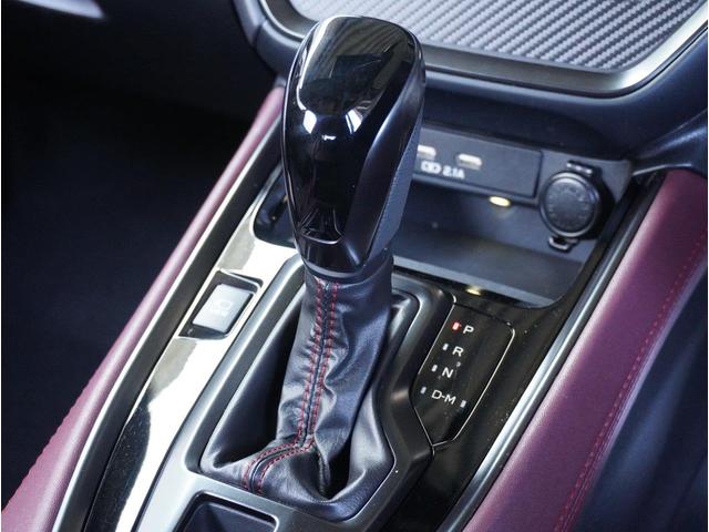 レヴォーグ ＳＴＩ　Ｓｐｏｒｔ　ＥｙｅＳｉｇｈｔ搭載車　フロントカメラ・左サイドカメラ・レザーシート・オートエアコン・パドルシフト機能・電動リヤゲート・１８インチアルミホイール（30枚目）