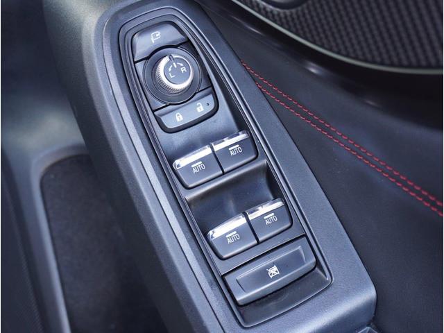 レヴォーグ ＳＴＩ　Ｓｐｏｒｔ　ＥｙｅＳｉｇｈｔ搭載車　フロントカメラ・左サイドカメラ・レザーシート・オートエアコン・パドルシフト機能・電動リヤゲート・１８インチアルミホイール（31枚目）