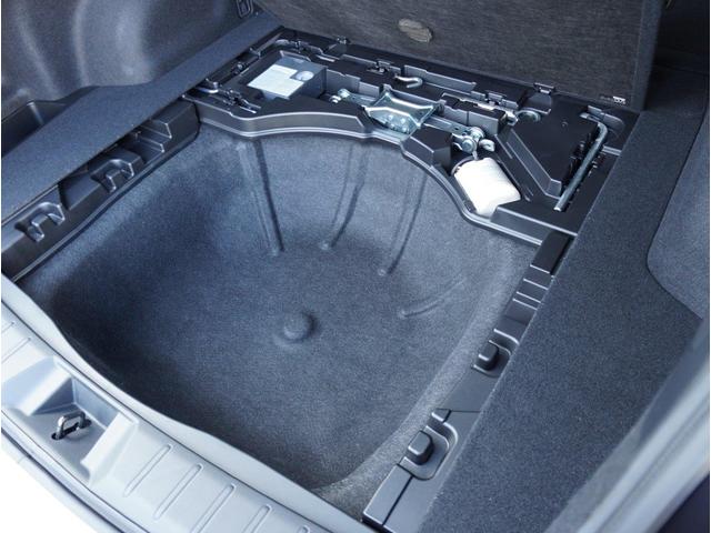 レヴォーグ ＳＴＩ　Ｓｐｏｒｔ　ＥｙｅＳｉｇｈｔ搭載車　フロントカメラ・左サイドカメラ・レザーシート・オートエアコン・パドルシフト機能・電動リヤゲート・１８インチアルミホイール（41枚目）