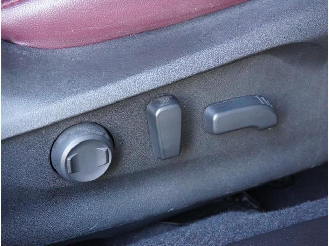 レヴォーグ ＳＴＩ　Ｓｐｏｒｔ　ＥｙｅＳｉｇｈｔ搭載車　フロントカメラ・左サイドカメラ・レザーシート・オートエアコン・パドルシフト機能・電動リヤゲート・１８インチアルミホイール（51枚目）