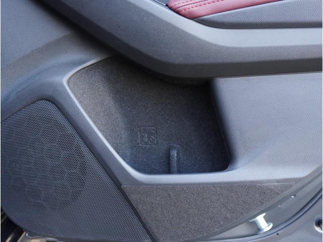 レヴォーグ ＳＴＩ　Ｓｐｏｒｔ　ＥｙｅＳｉｇｈｔ搭載車　フロントカメラ・左サイドカメラ・レザーシート・オートエアコン・パドルシフト機能・電動リヤゲート・１８インチアルミホイール（60枚目）