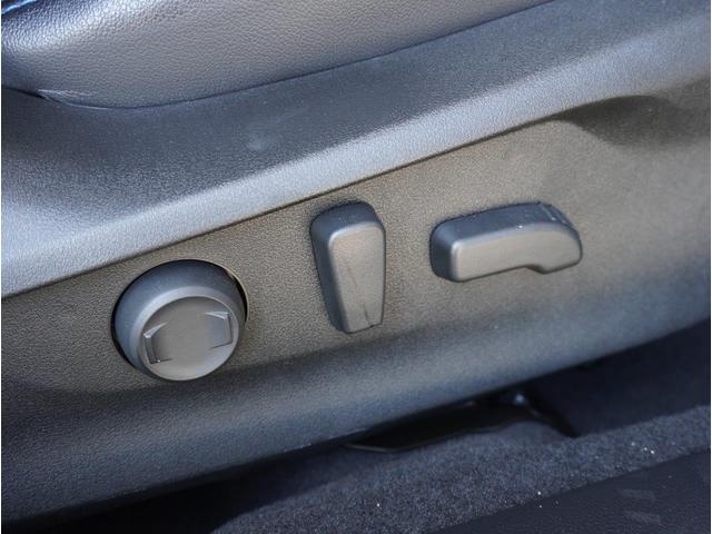 ���ʂƑO�[���̍����A�O��ʒu�A�w������p�x�̒�����d���ōs���܂��B���i�K�ōׂ����������邽�߁A�̊i�ɍ��킹���K�؂ȃ|�W�V�����ɐݒ�ł��܂��B�^�]�Ȃ̓����o�[�T�|�[�g�������\�ł�