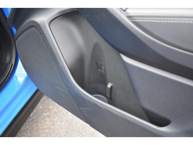 �h�A������ɂ͎��[�|�P�b�g���������܂��B