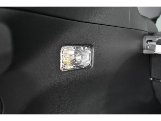 �g�����N�ɂ��Ɩ�������܂��B