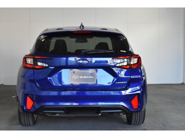 インプレッサ ＳＴ　フロントカメラ・両サイドカメラ・デジタルマルチビューモニター・オート機能付エアコン・パドルシフト機能・フロントシートヒーター・ステアリングヒーター・１７インチアルミホイール（11枚目）