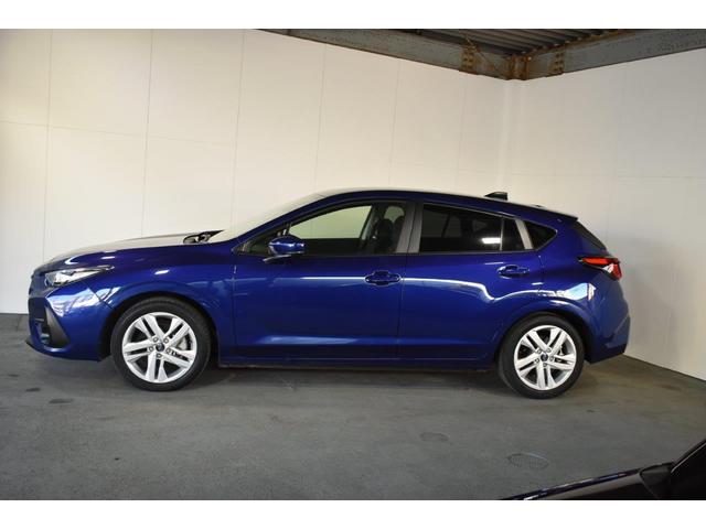 インプレッサ ＳＴ　フロントカメラ・両サイドカメラ・デジタルマルチビューモニター・オート機能付エアコン・パドルシフト機能・フロントシートヒーター・ステアリングヒーター・１７インチアルミホイール（13枚目）