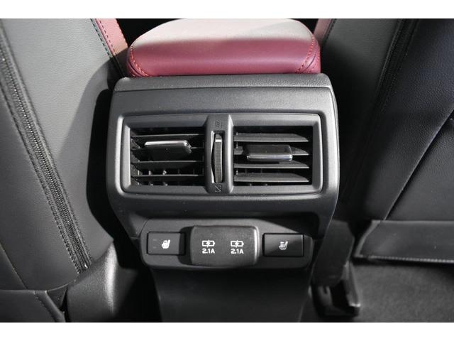 ���A���G�A�R�������o�����ƃV�[�g�q�[�^�[�E�t�r�a�d�����t���Ă��܂�