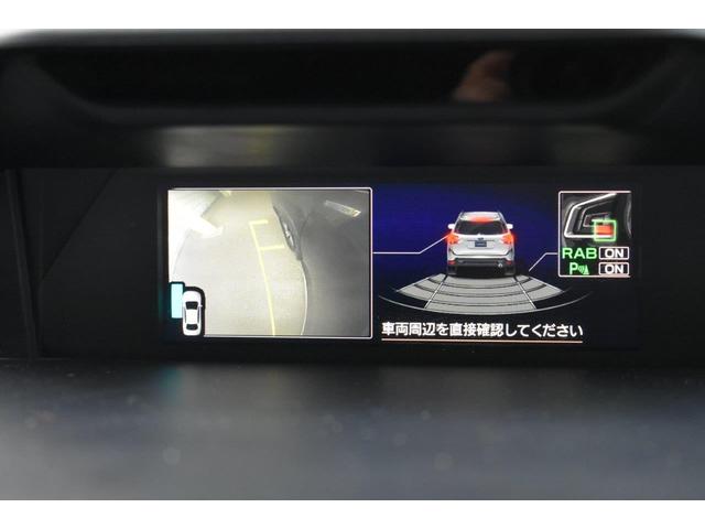 ����ȑ��h�A�~���[�ɑ������ꂽ�J�����̉f�����f�B�X�v���C�ɕ\���B