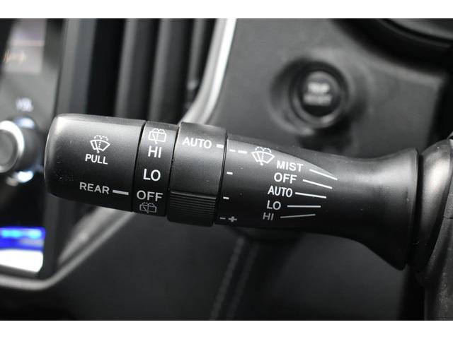 �J�H���m�����C�p�[�̓t�����g�K���X�㕔�̃Z���T�[���J�ʂ����m���A�J�̋����ɉ����āu�Ԍ��E�ᑬ�E�����v�������Ő؂�ւ���@�\�ł��B