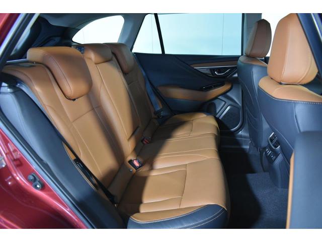 ��l�Q�l���������ƍ����X�y�[�X���m�ۂ���Ă��܂��B������ԁi���b�O���[���j����r�I�L���A�������ړ��ł����ɂ����݌v�ł��B