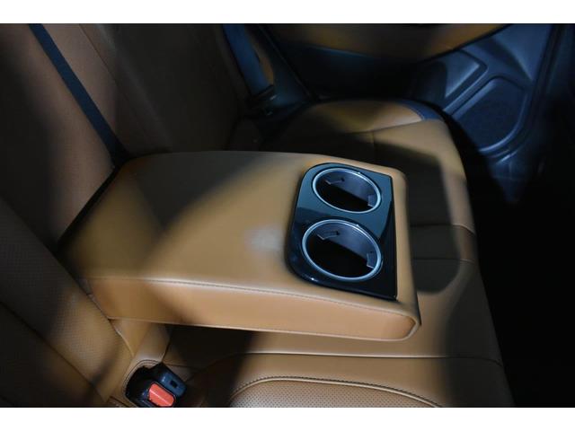 �����V�[�g�Z���^�[�A�[�����X�g�B�@�J�b�v�z���_�[�t�ŁA��Ȃɂ����K�ȃh���C�u��񋟂��܂��B