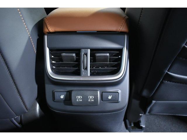 ���A���G�A�R�������o�����ƃV�[�g�q�[�^�[�E�t�r�a�d�����t���Ă��܂�