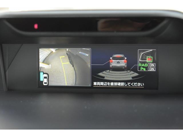 ����ȑ��h�A�~���[�ɑ������ꂽ�J�����̉f�����f�B�X�v���C�ɕ\���B